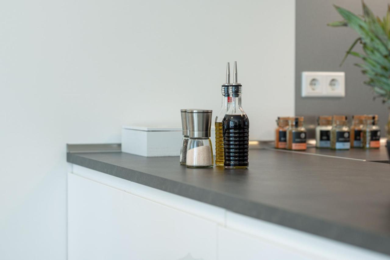 Lit Living: Luxus - Box Spring - Parking - Terrace Apartment Ludwigshafen am Rhein Bagian luar foto